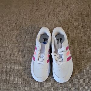 Adidas Kids Sneakers in White and Pink